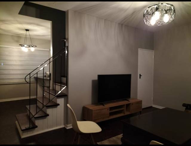 2 BEDROOM PROPERTY TO RENT IN RHODESFIELD